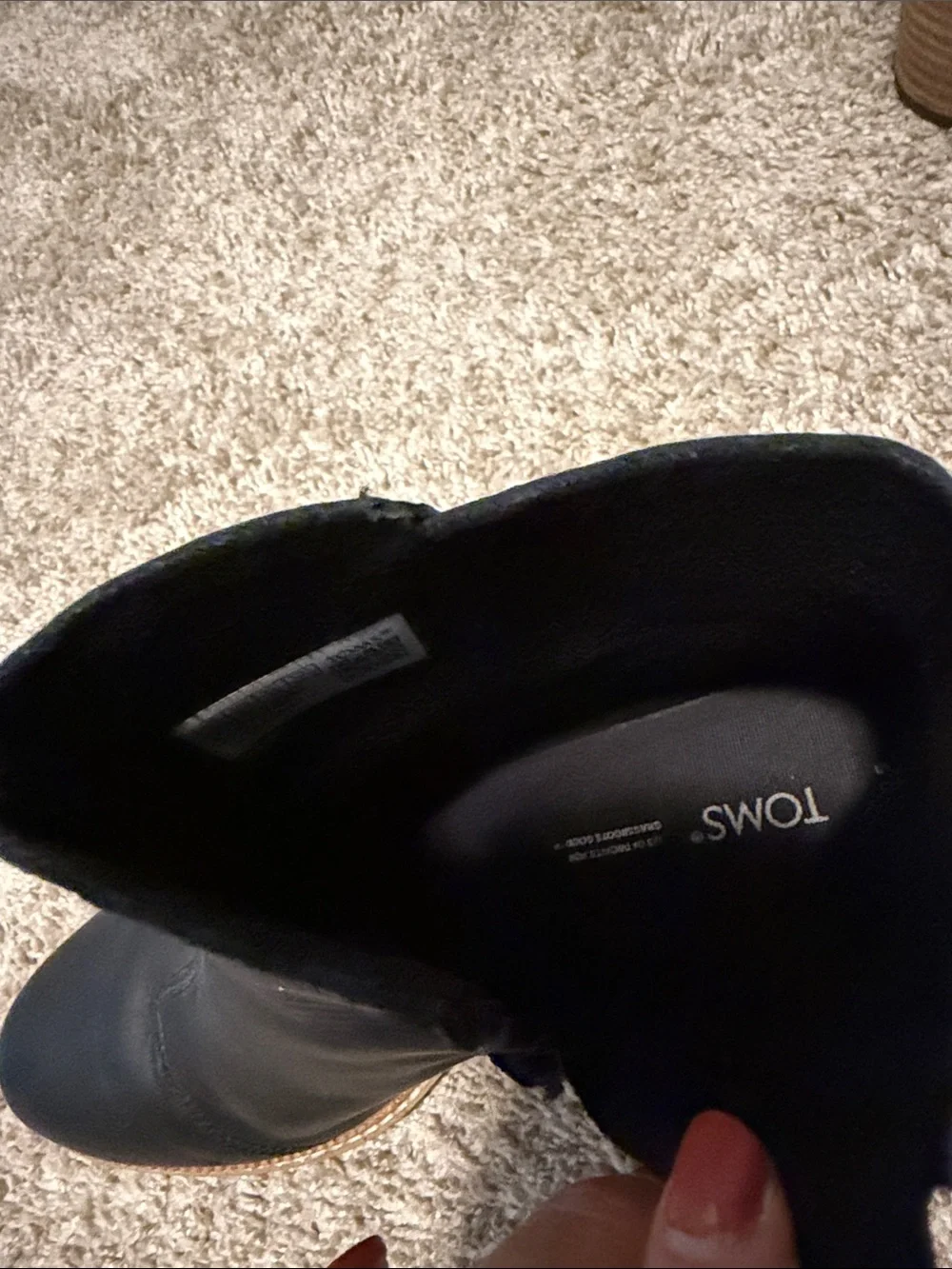 Toms sleek black